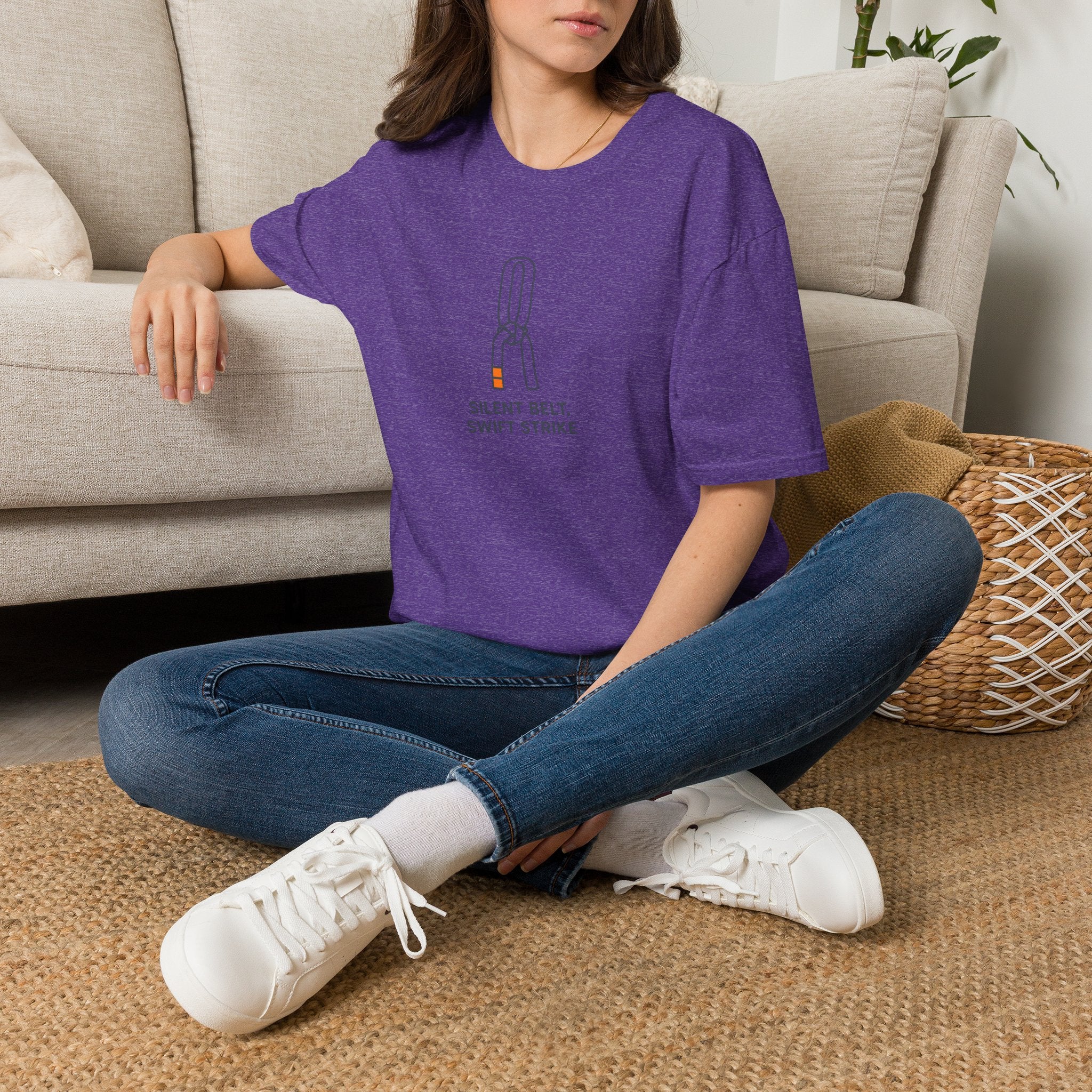 Knotted belt illustration T-Shirt